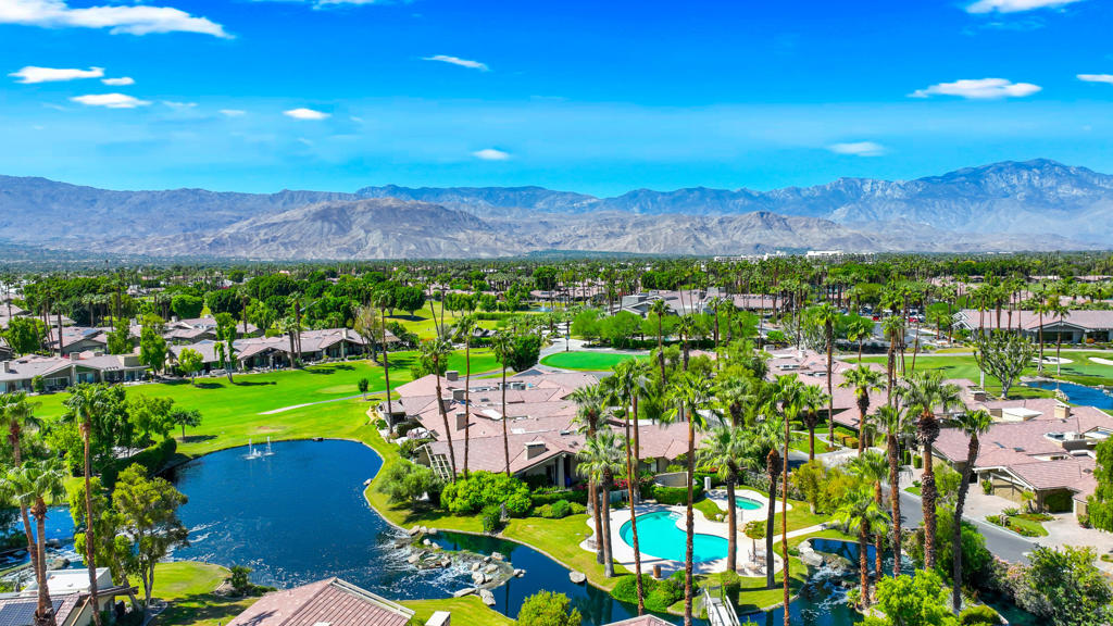 The Lakes Country Cl - Residential