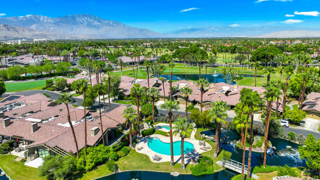 The Lakes Country Cl - Residential