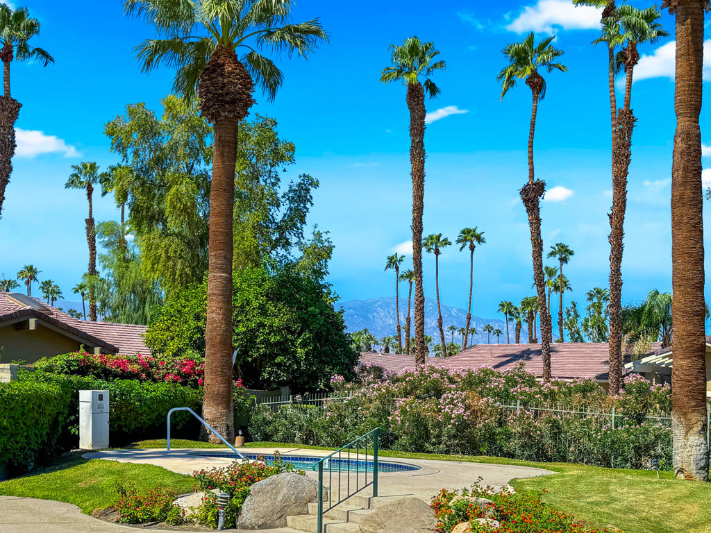 The Lakes Country Cl - Residential
