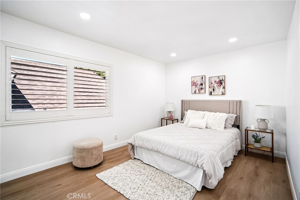 Lake Forest Keys (LK) - Residential