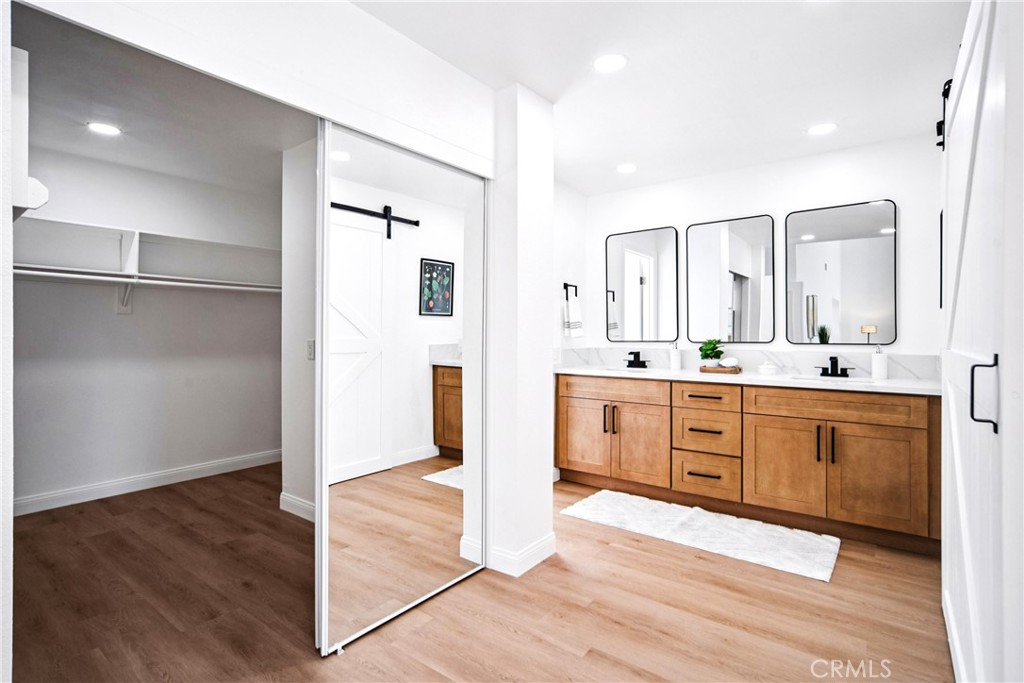 Lake Forest Keys (LK) - Residential