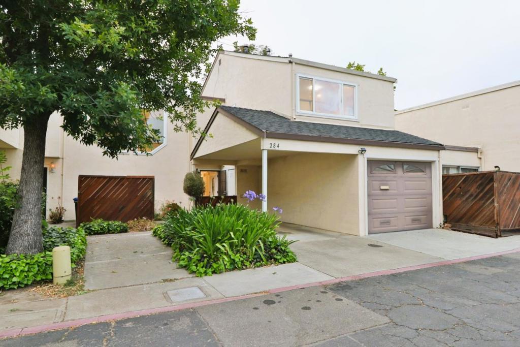 284 Rosewood Court