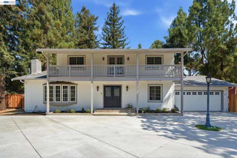 Photo of 8 Calle Del Casarillo, Diablo, CA 94528 (MLS # 41145246)