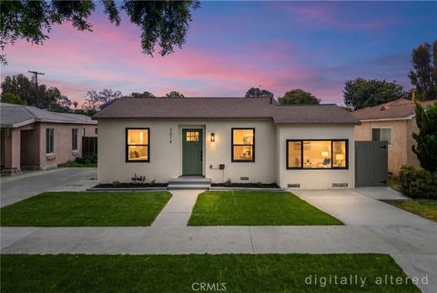 Photo of 2014 Easy Avenue, Long Beach, CA 90810 (MLS # PW26114789)