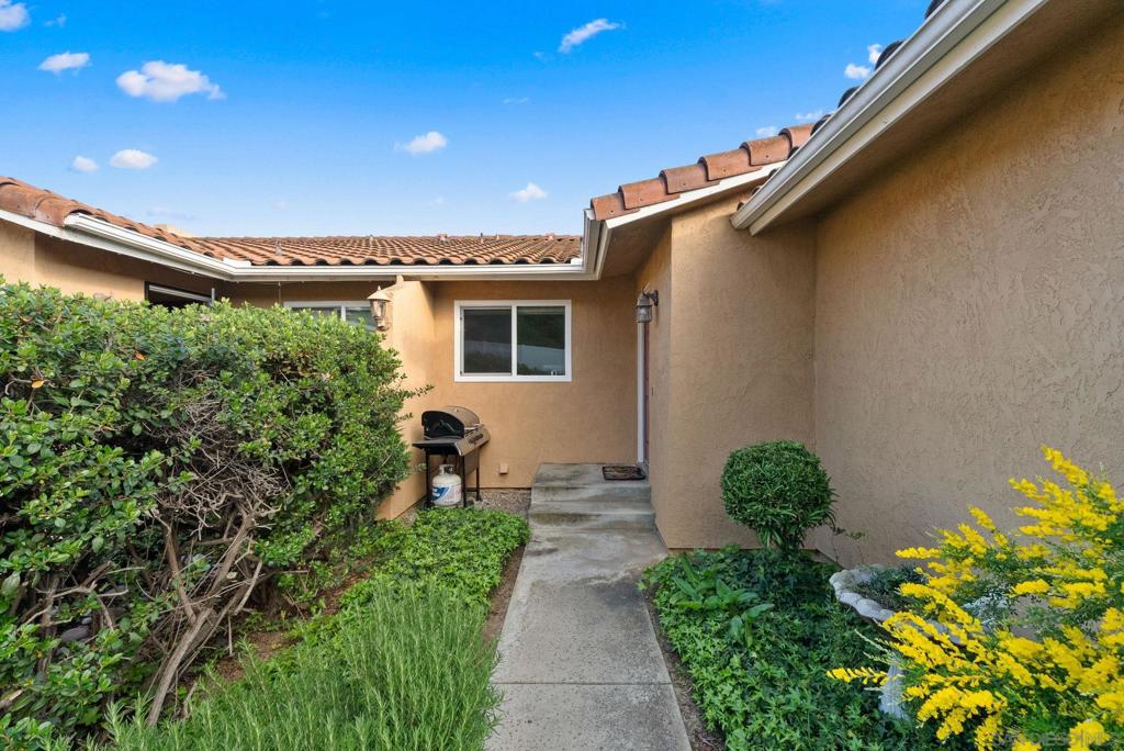31909 Del Cielo Este Unit 3