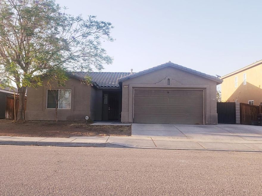 Welcome to Tierra Del Sol! Beautiful family home with 3 bedrooms, 2 baths plus bonus room. Home features an open floor plan, large open kitchen with granite counter tops and breakfast bar. Tile flooring in high traffic areas and double doors going into bonus room. Ample master bedroom, master bath with double sinks and walk in closet. Spacious backyard. New AC Unit. Unit was installed 2 years ago. Located in close proximity to Walmart, Starbucks, Mcdonalds, and Bank of America.