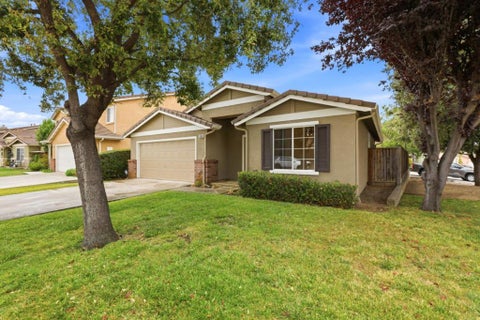 Photo of 2500 Sadies Drive, Hollister, CA 95023 (MLS # ML82054256)