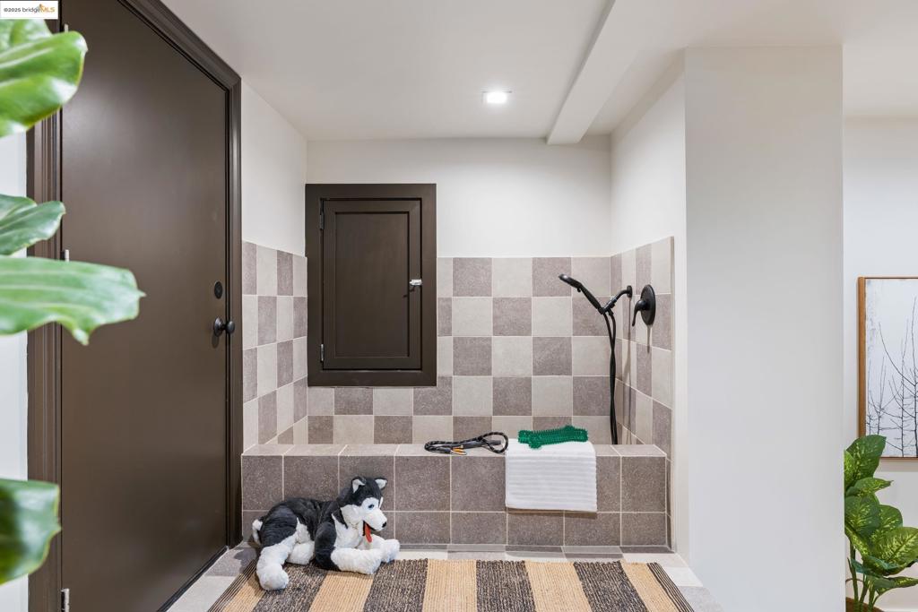 CENTRAL PIEDMONT - Residential