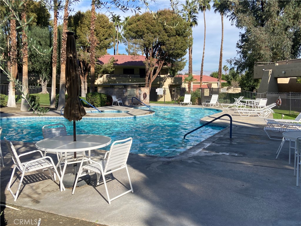 Palm Springs Villas II (33114) - Residential