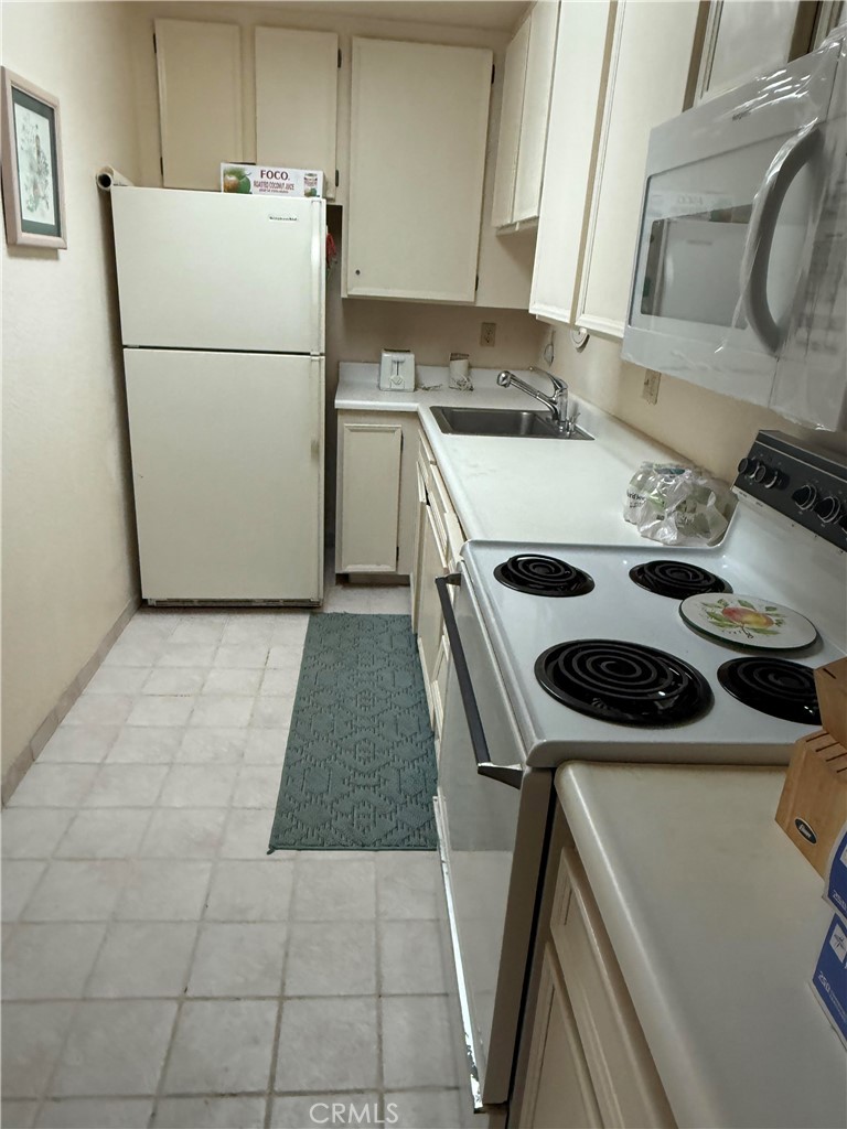 Palm Springs Villas II (33114) - Residential