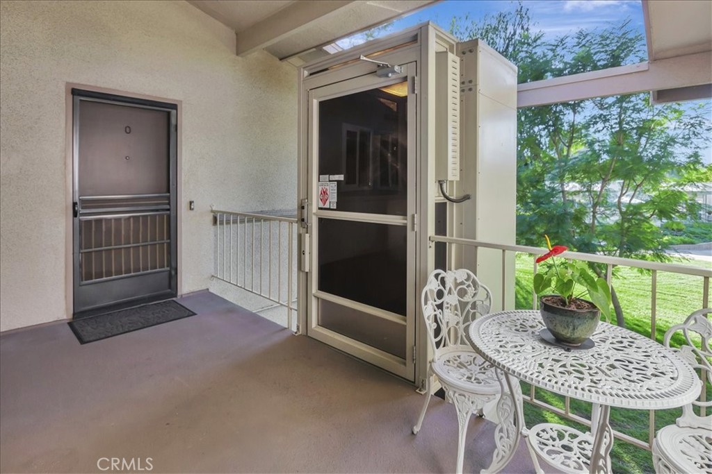 271 Avenida Sevilla O