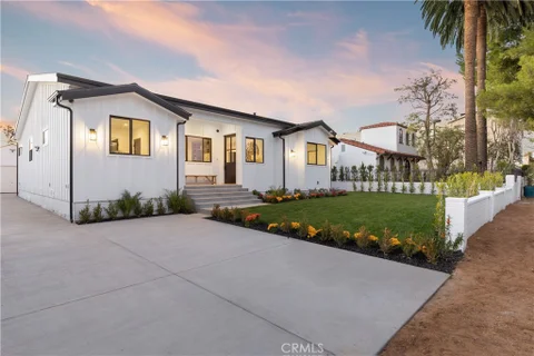 5537 Sunnyslope Avenue, Sherman Oaks, CA 91401 - MLS#: SR26134217