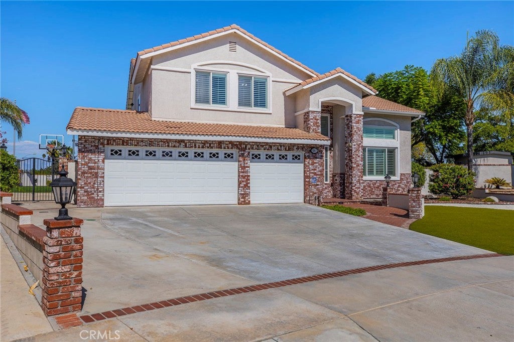 Photo of 1307 Birdsong LN, Corona, CA 92881 (MLS # SW26230127)