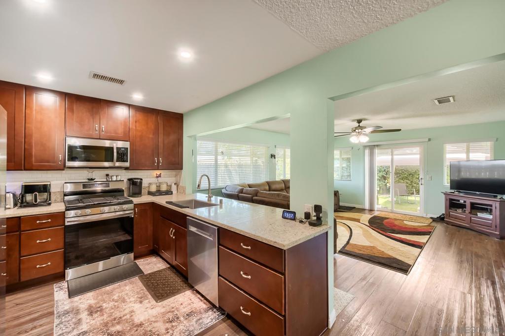 10442 LEN WAY