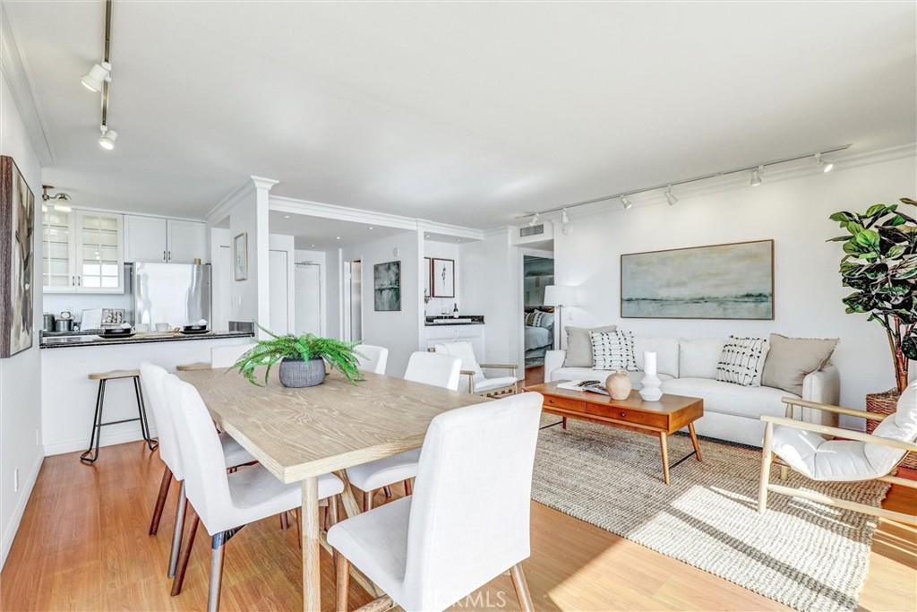 Queens Surf (QS) - Residential