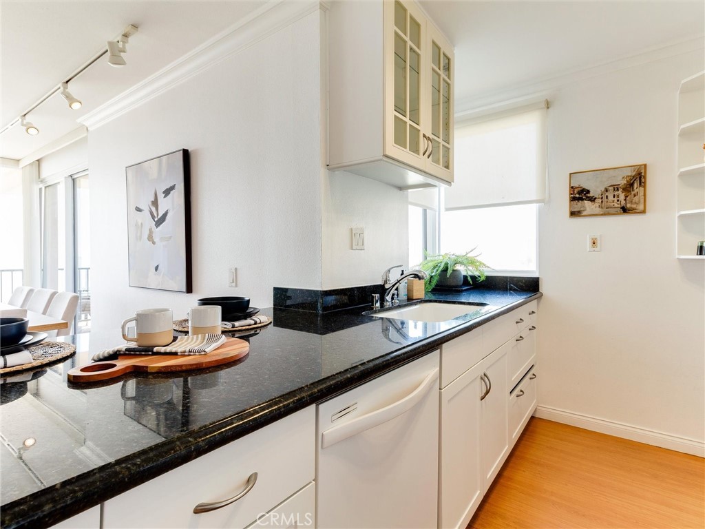 Queens Surf (QS) - Residential