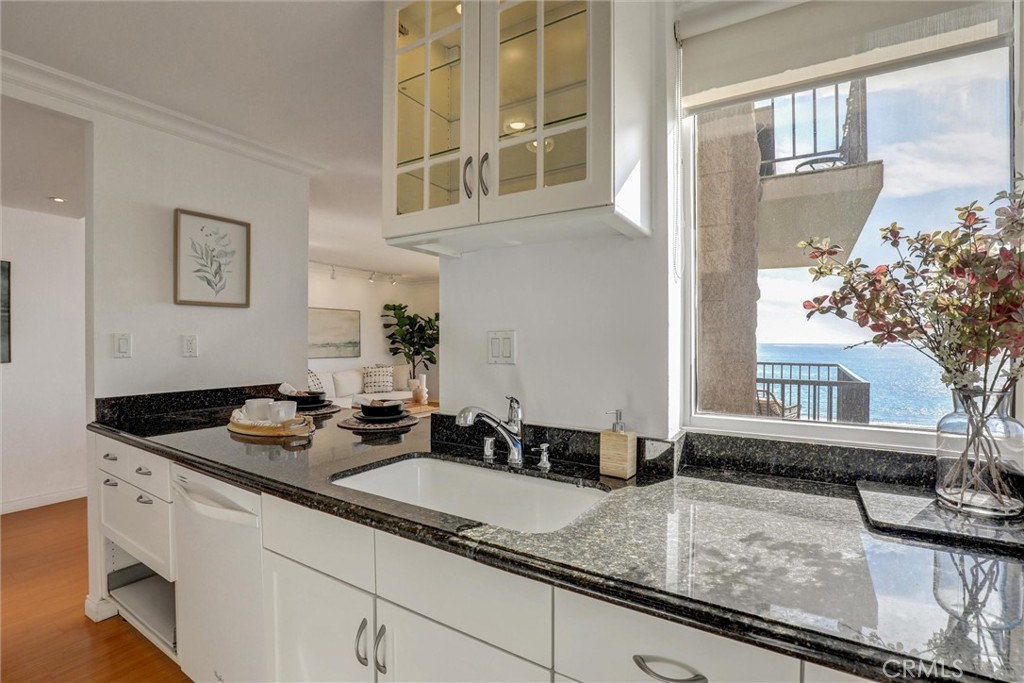 Queens Surf (QS) - Residential