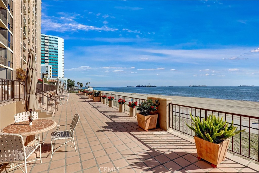 Queens Surf (QS) - Residential