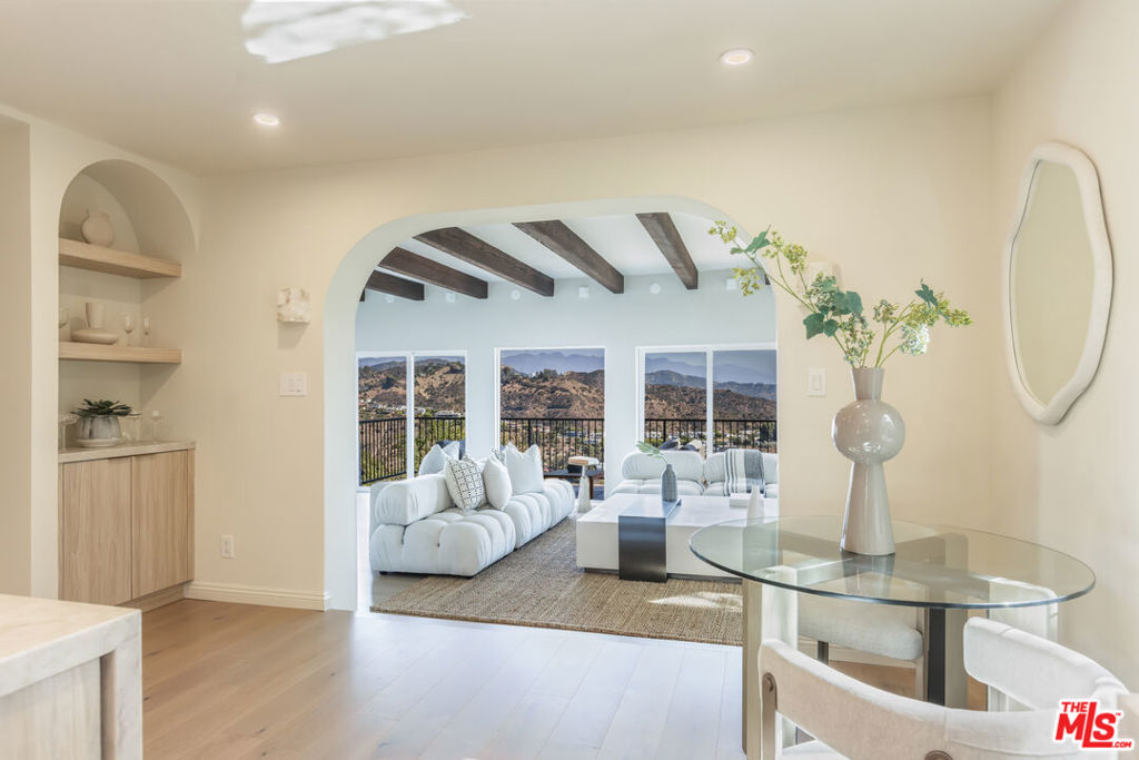 8300 Grand View Drive