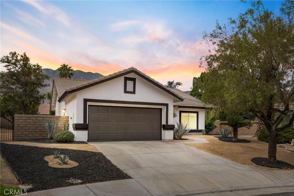 Flora Vista - Residential