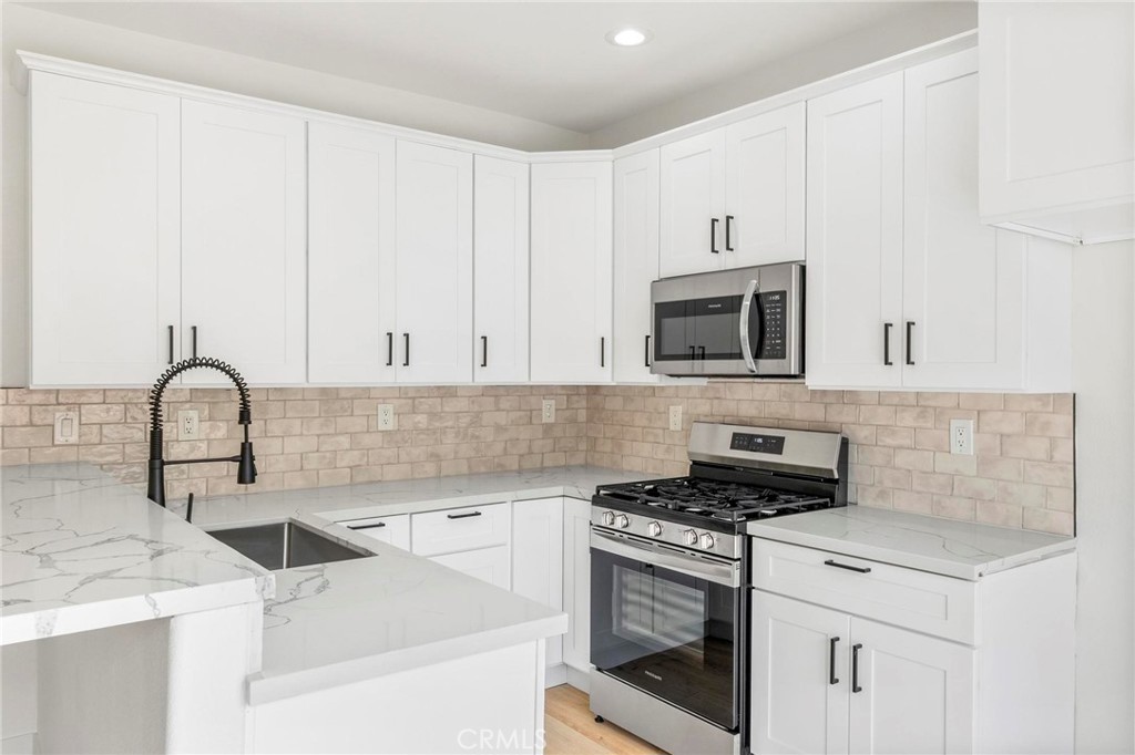 Flora Vista - Residential