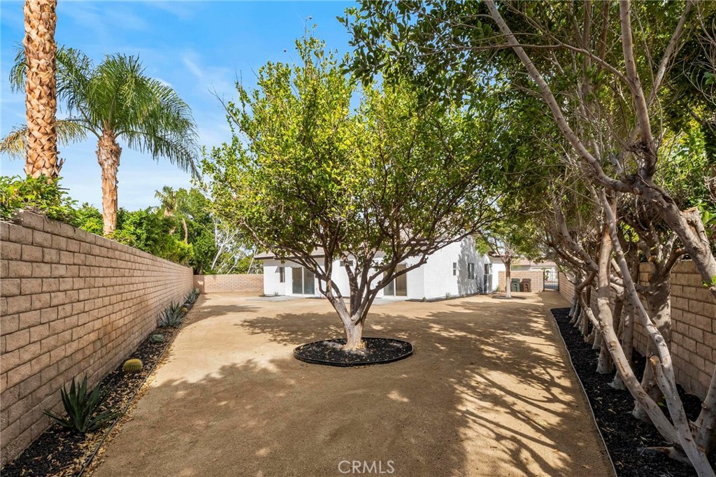 Flora Vista - Residential