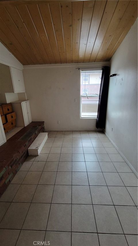 Photo of 120 W Marshall Boulevard #4, San Bernardino, CA 92405 (MLS # TR25281108)