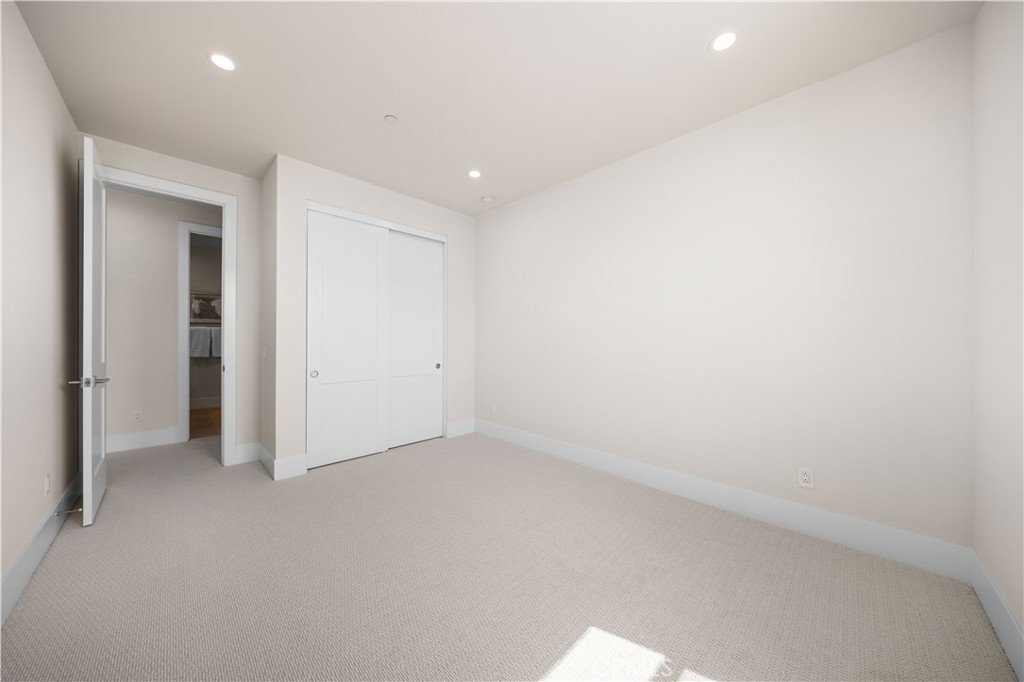 OLIVEWOOD - Residential