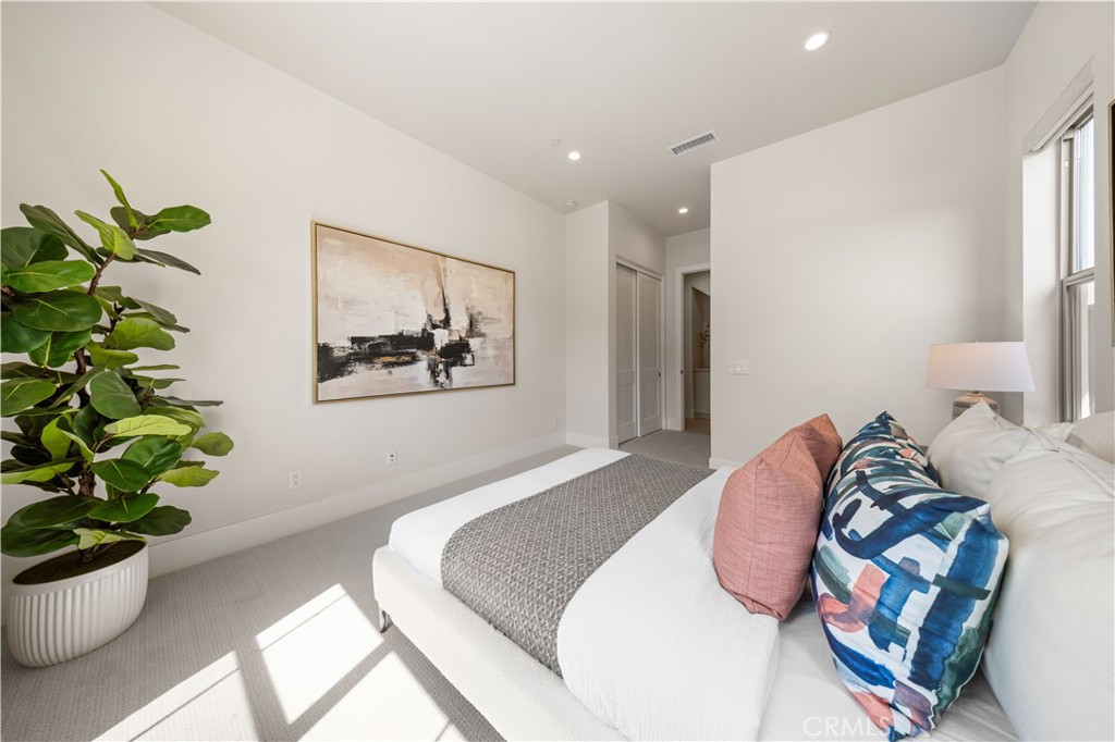 OLIVEWOOD - Residential