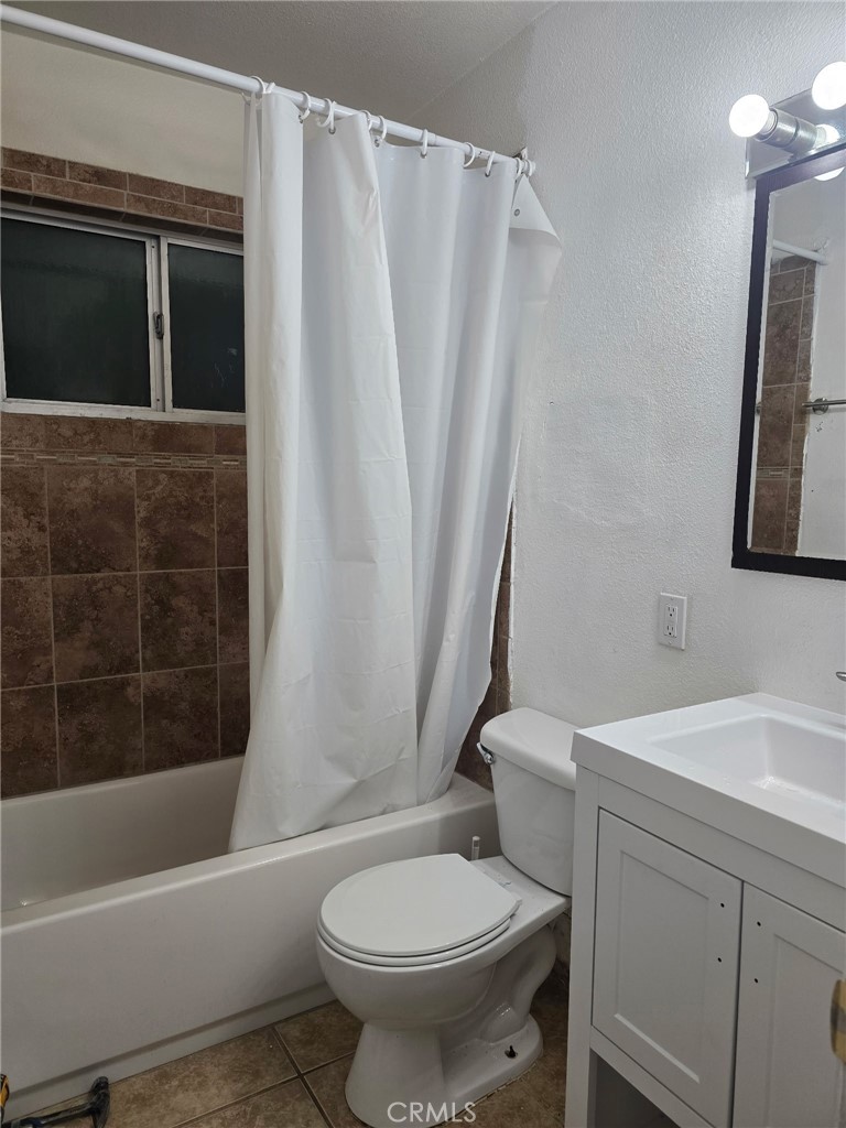 Central Palm Springs (33215) - Residential Lease