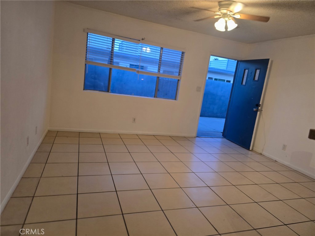 Central Palm Springs (33215) - Residential Lease