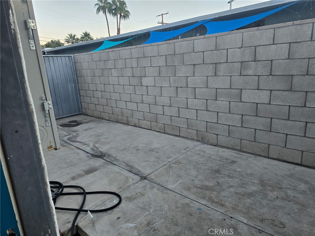 Central Palm Springs (33215) - Residential Lease