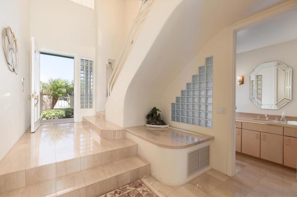 4019 Avenida Brisa