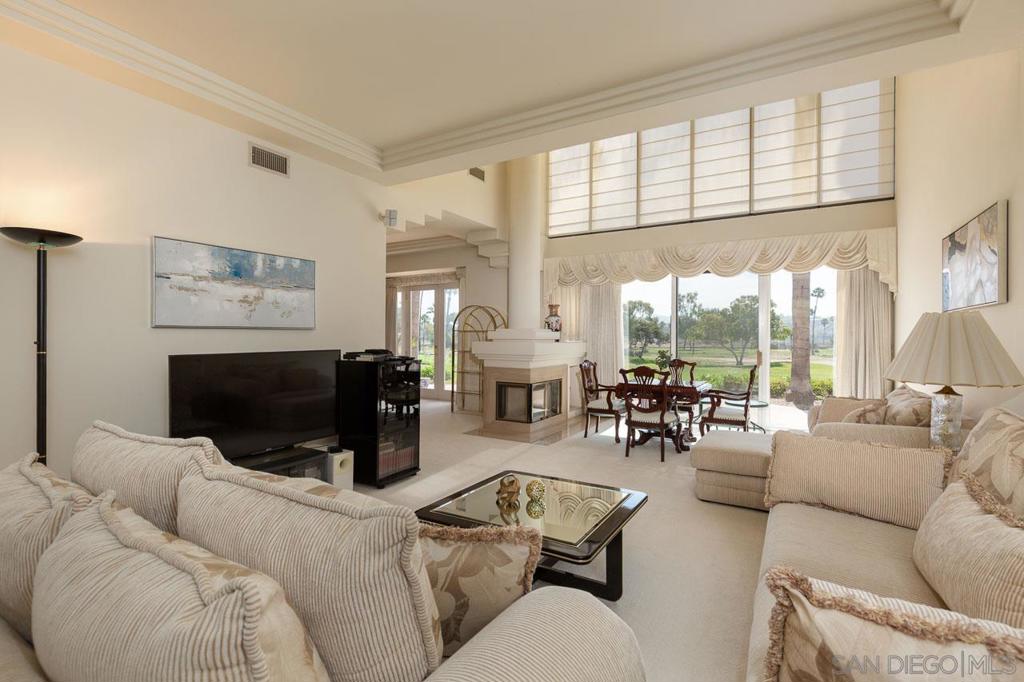 4019 Avenida Brisa