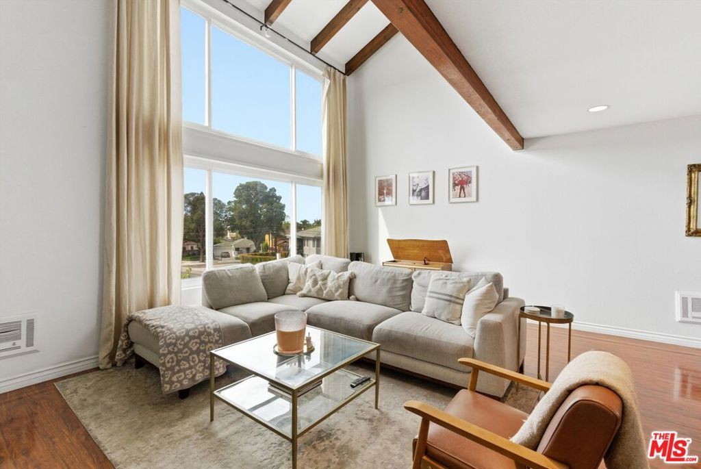 Photo of 12438 Short Avenue #2, Los Angeles, CA 90066 (MLS # 26662281)