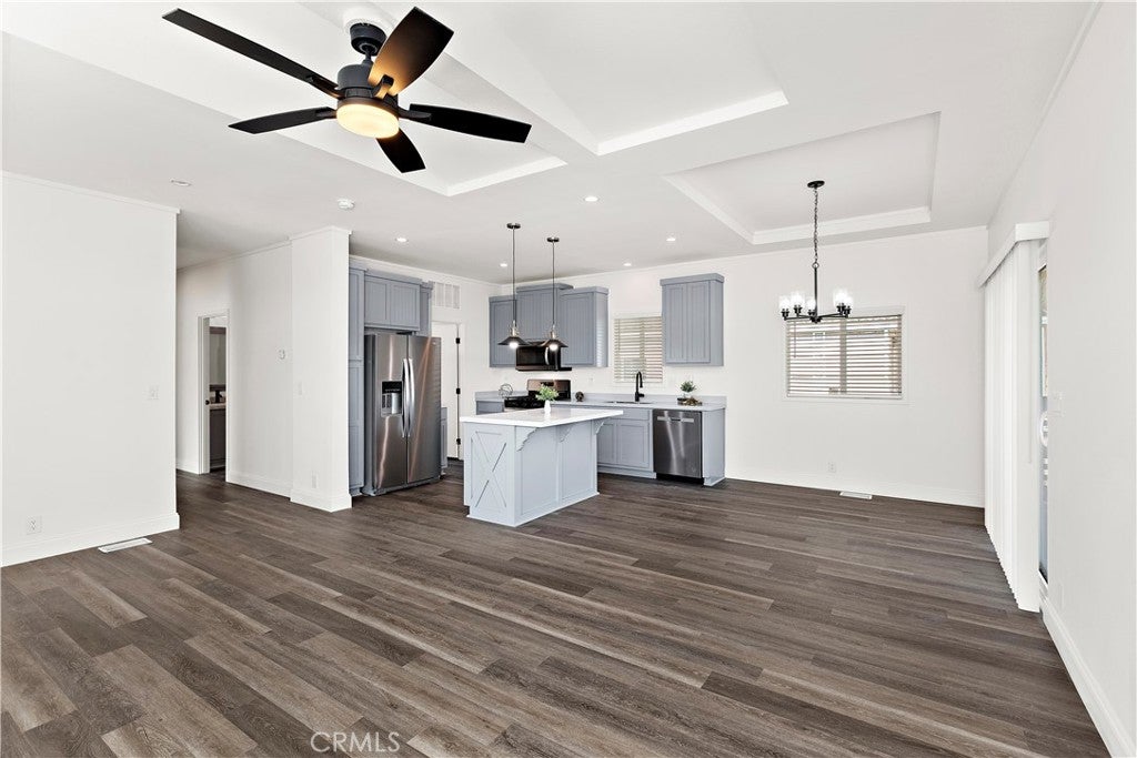 2755 Arrow Highway 169