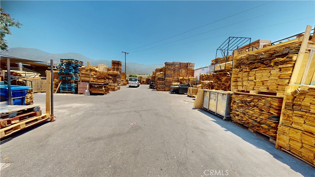 18900 Cajon Boulevard