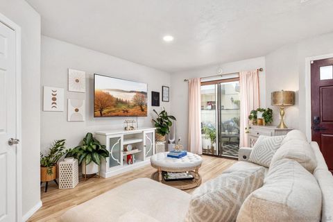 Photo of 1483 Hemlock Ave Ave, Imperial Beach, CA 91932 (MLS # 250039400SD)