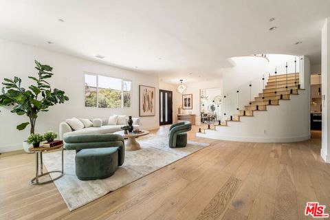 350 Mount Carmel Dr Glendale CA 91206
