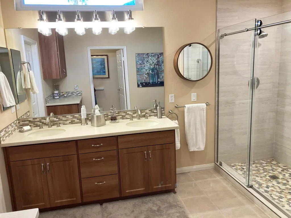 La Quinta, California 92253, United States, 2 Bedrooms Bedrooms, ,2 BathroomsBathrooms,Residential,Pending,214262