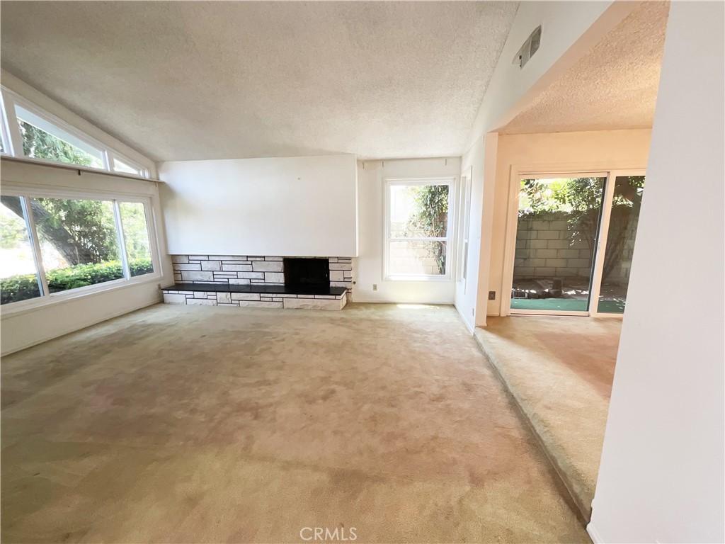 4349 Candleberry