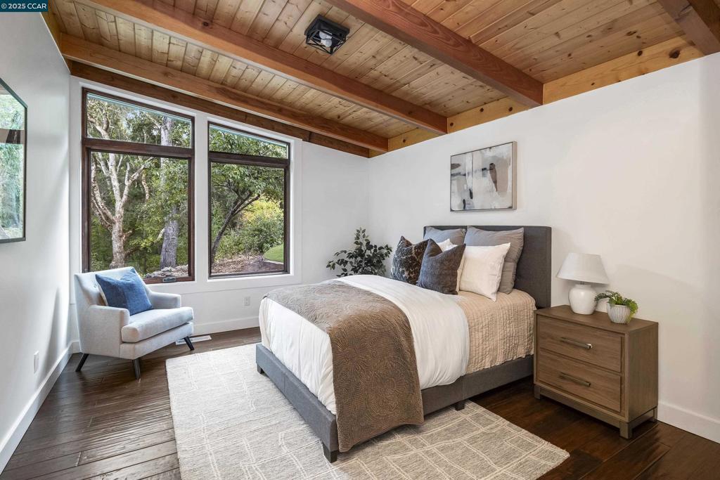 ORINDA C.C. - Residential