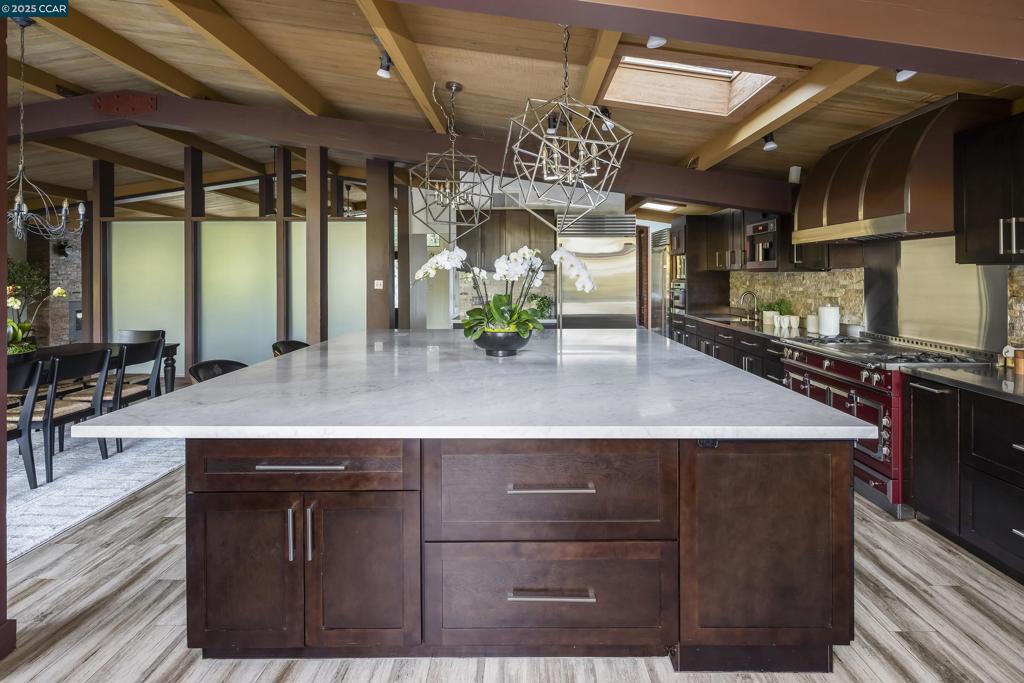 ORINDA C.C. - Residential