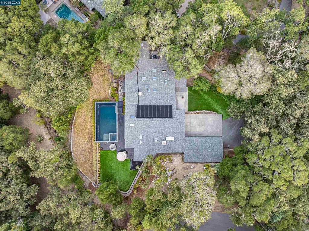 ORINDA C.C. - Residential