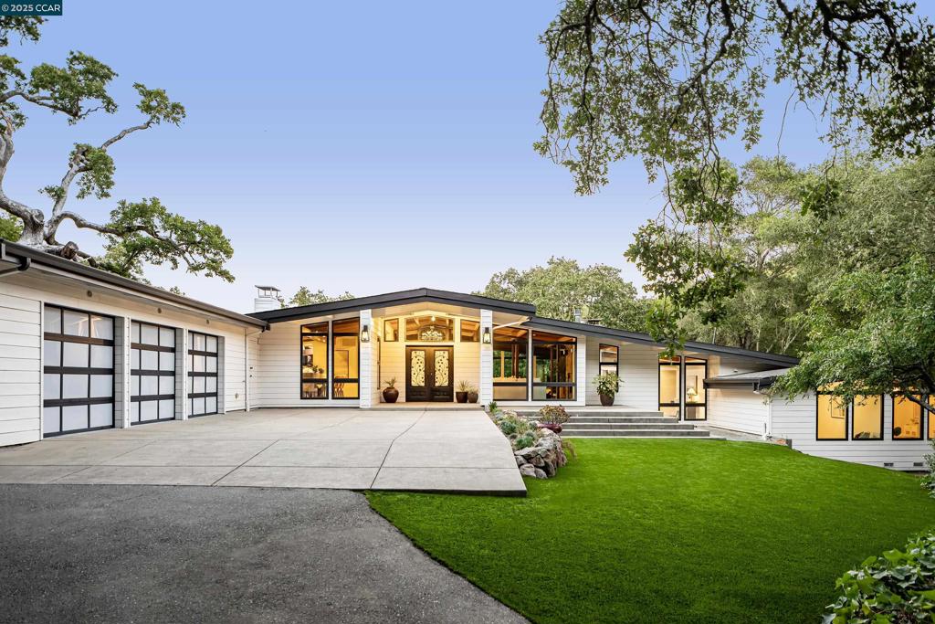8 Oak Arbor Rd