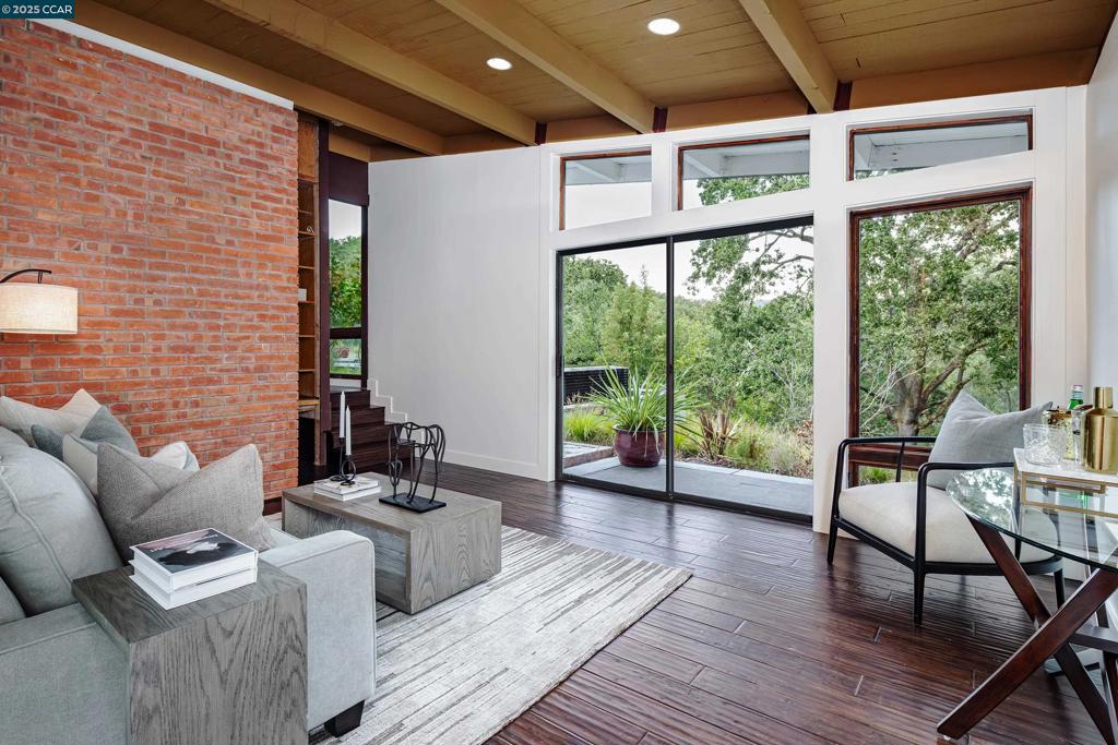 ORINDA C.C. - Residential