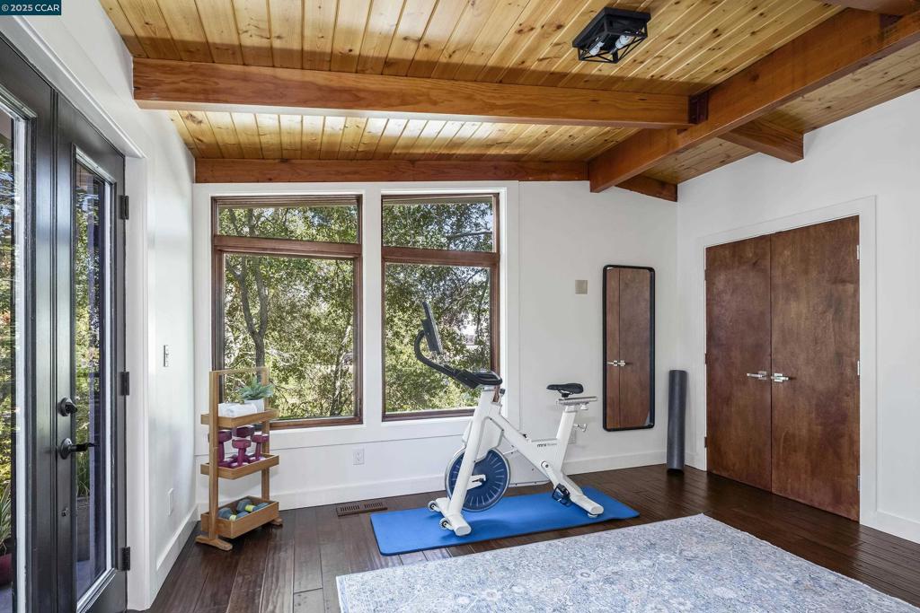 ORINDA C.C. - Residential