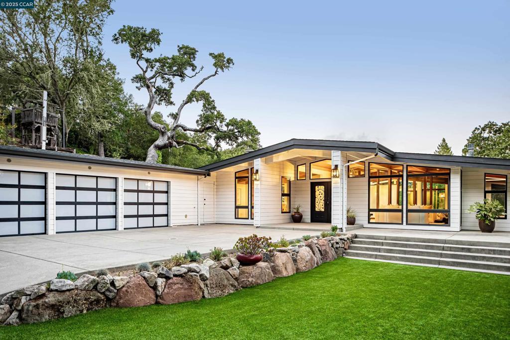 8 Oak Arbor Rd