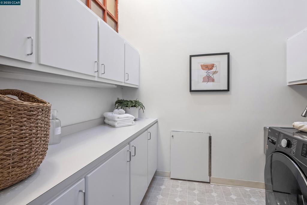 ORINDA C.C. - Residential