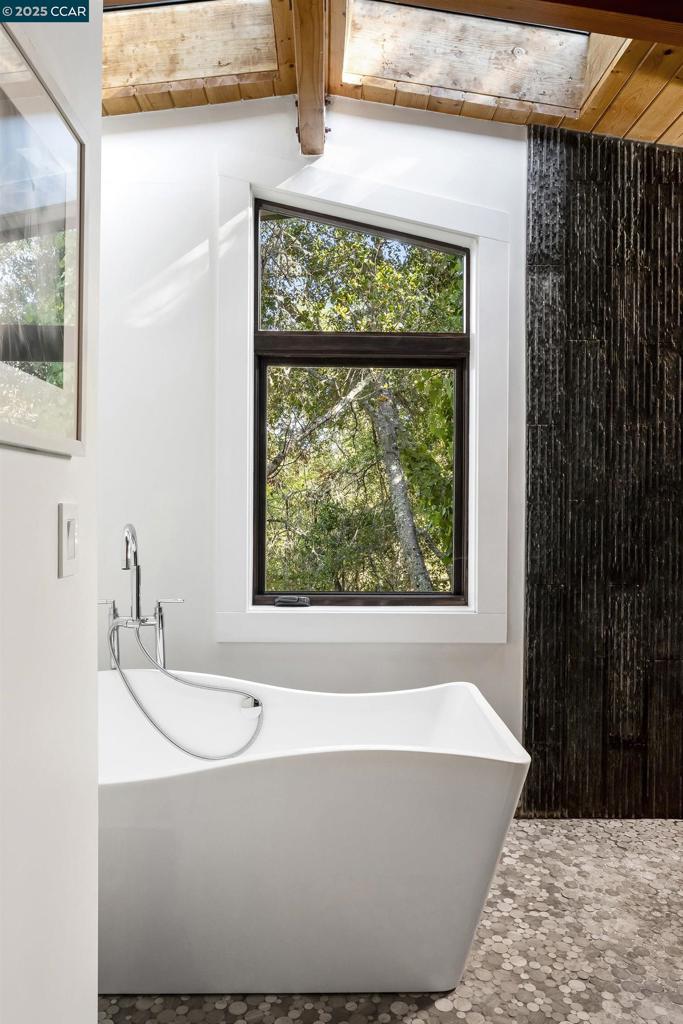 ORINDA C.C. - Residential